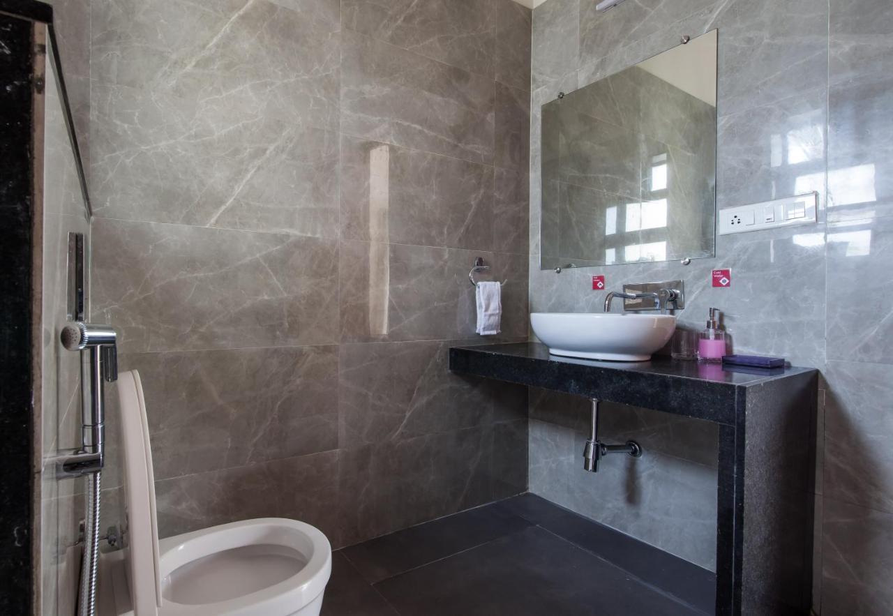 לונבלה Stayvista'S Greenwoods Villa 10 - City-Center Villa With Private Pool, Terrace, Lift & Carrom Board מראה חיצוני תמונה