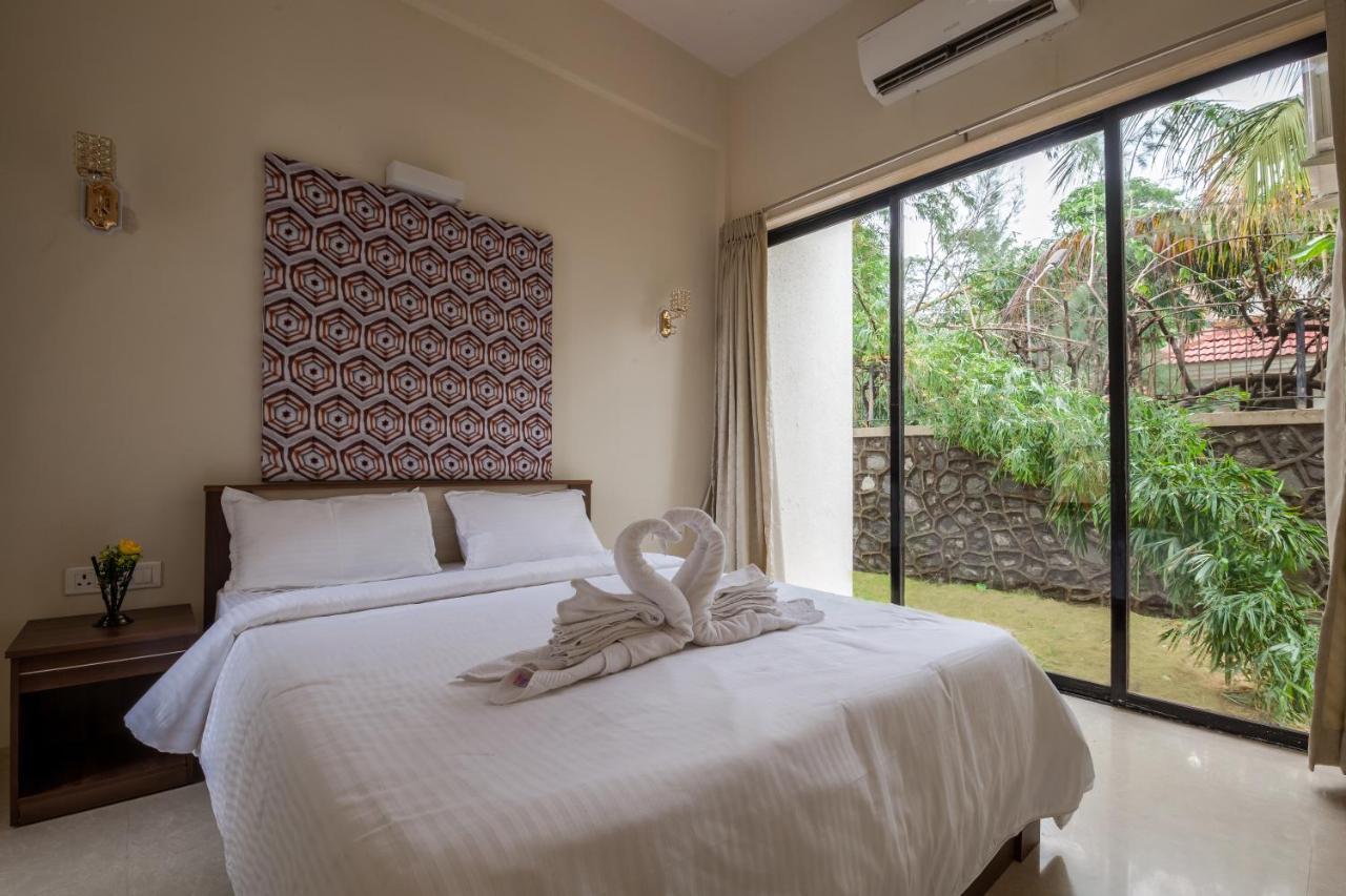 לונבלה Stayvista'S Greenwoods Villa 10 - City-Center Villa With Private Pool, Terrace, Lift & Carrom Board מראה חיצוני תמונה